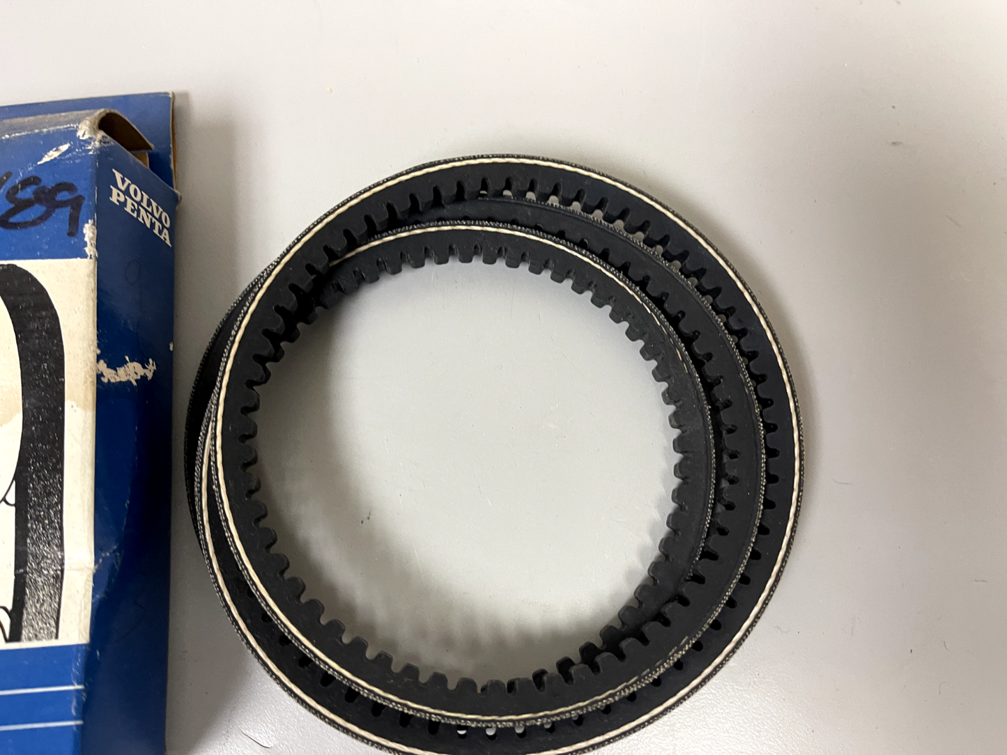 *NEW OEM* 0670 Volvo Penta V-Belt 966383