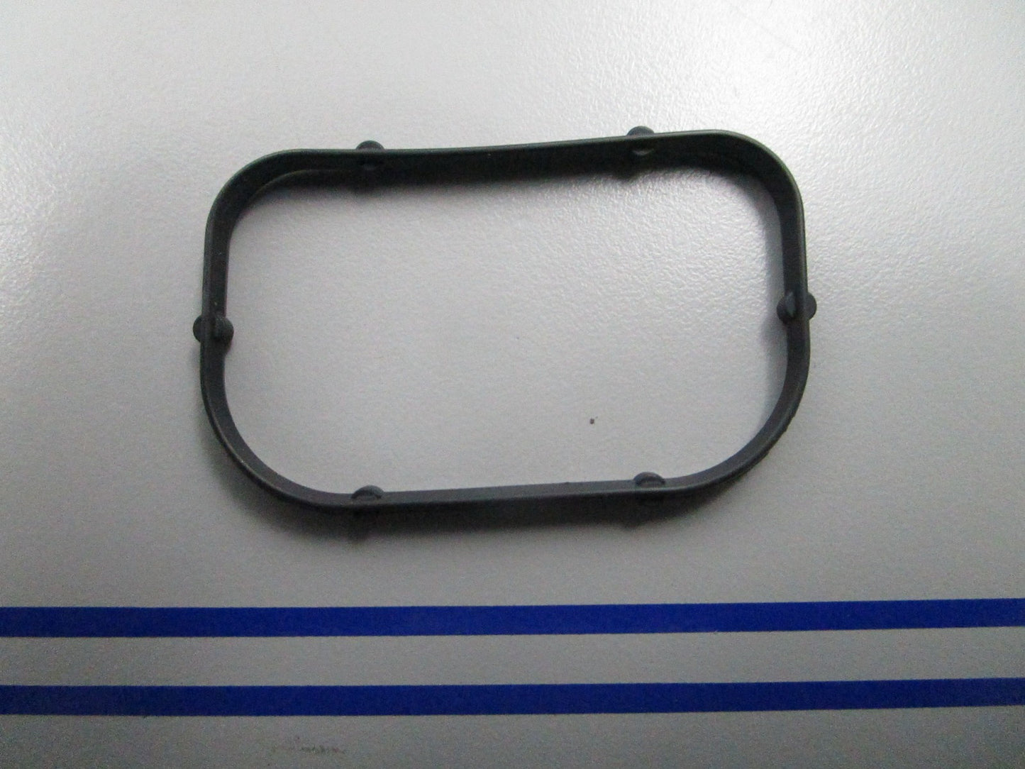 *NEW OEM* 0810 Volvo Penta Gasket 3841968