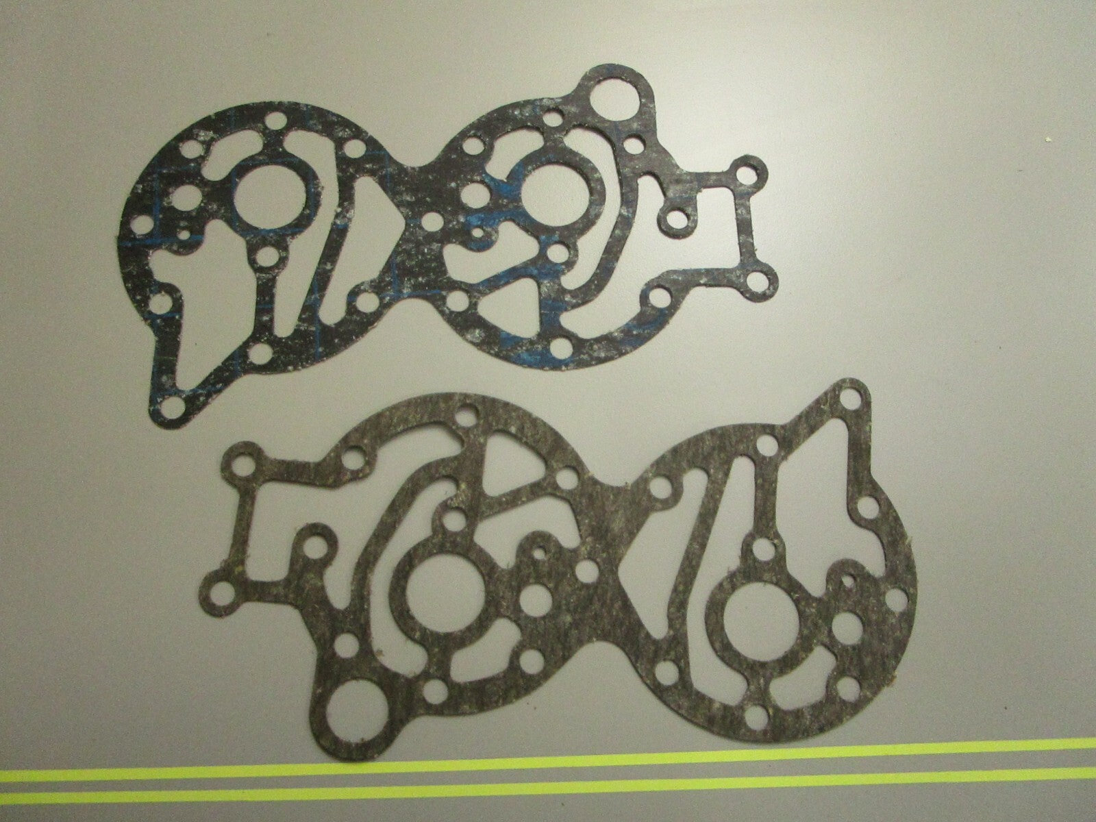 *NEW OEM* (LOT OF 2) 0810 OMC Johnson Evinrude Gasket 307762 0307762