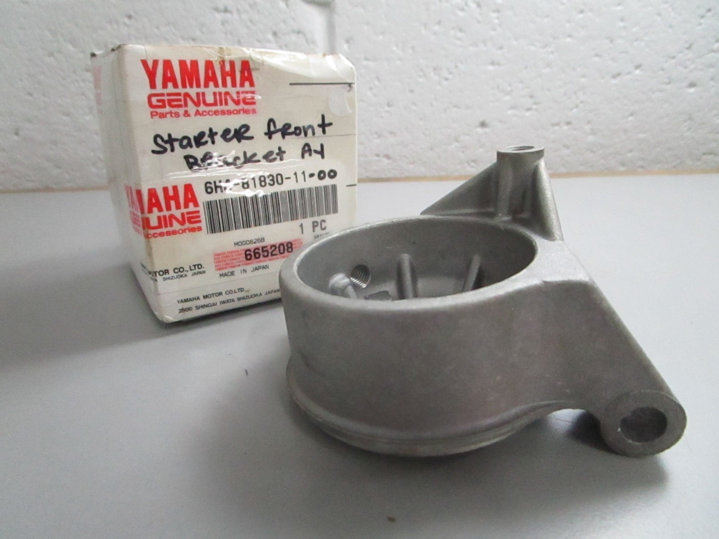 *NEW OEM* 0820 Yamaha '84-'88 40 50HP Front Bracket 6H4-81830-11-00