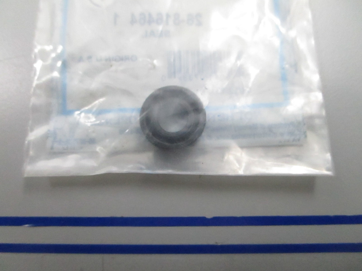 *NEW OEM* 0810 Mercury Quicksilver Seal 26-816464 1