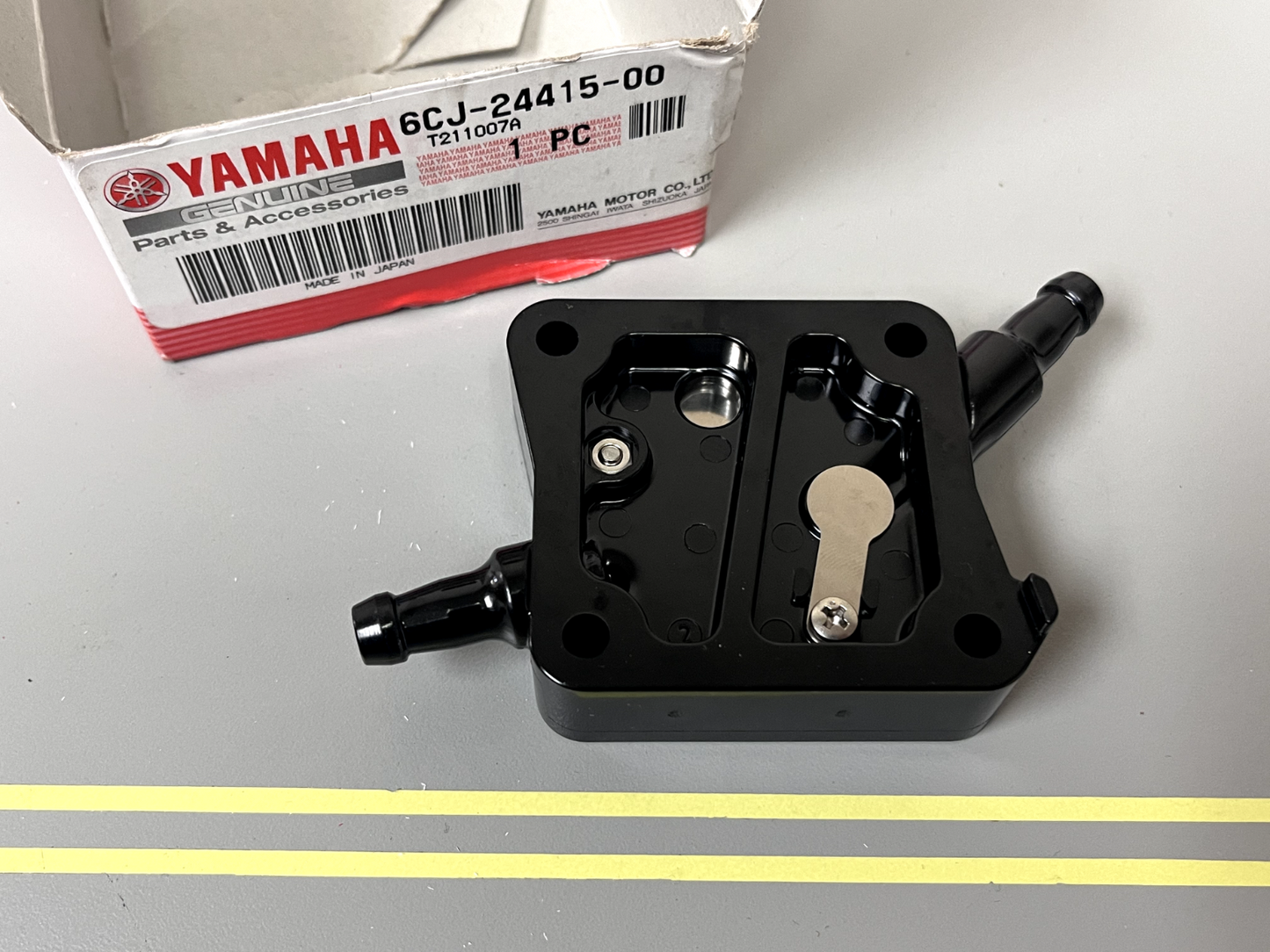 *NEW OEM* 0720 Yamaha Body 6CJ-24415-00-00
