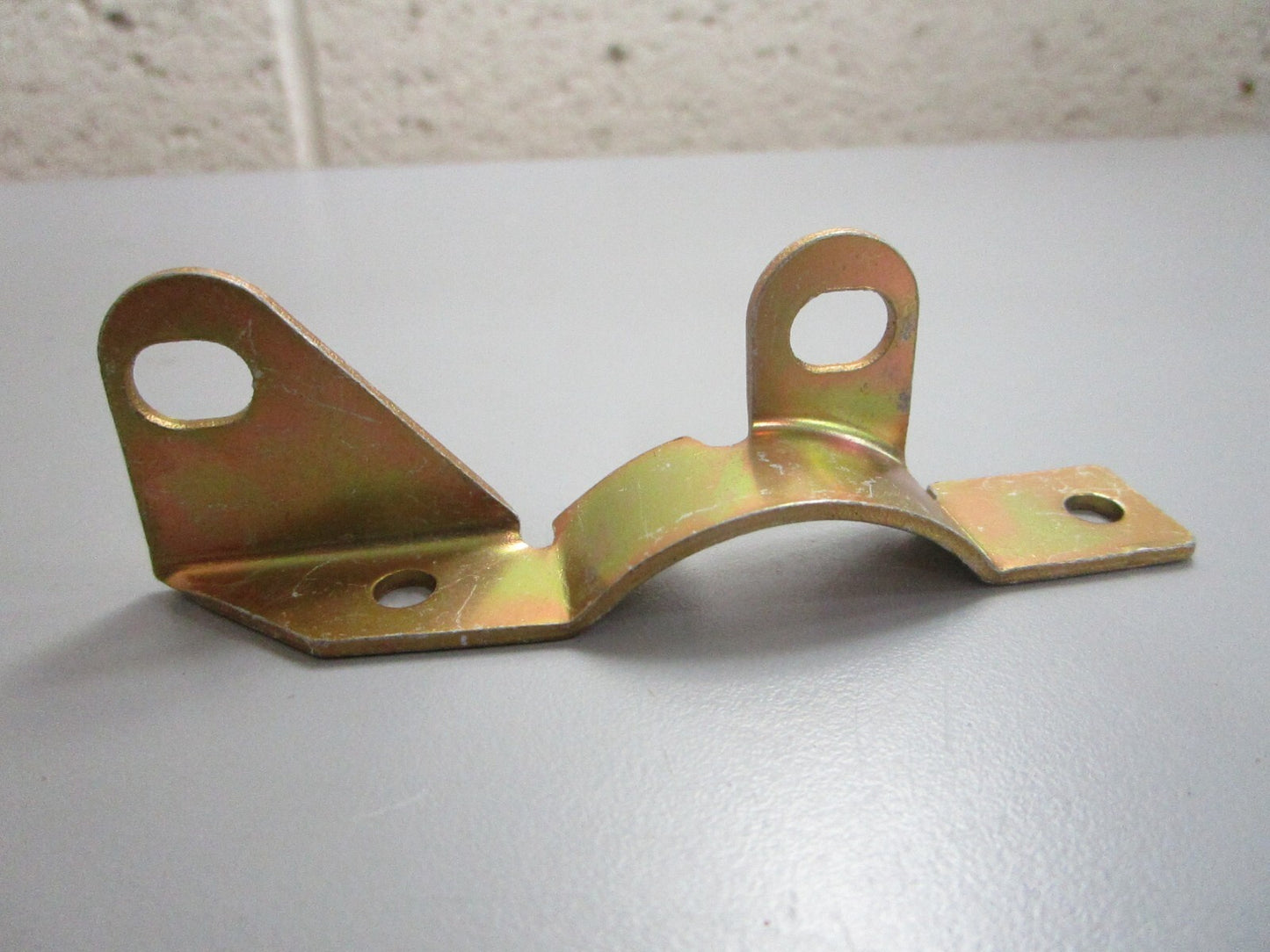 *NEW OEM* 0820 OMC Johnson Evinrude Solenoid Bracket 121562 0121562