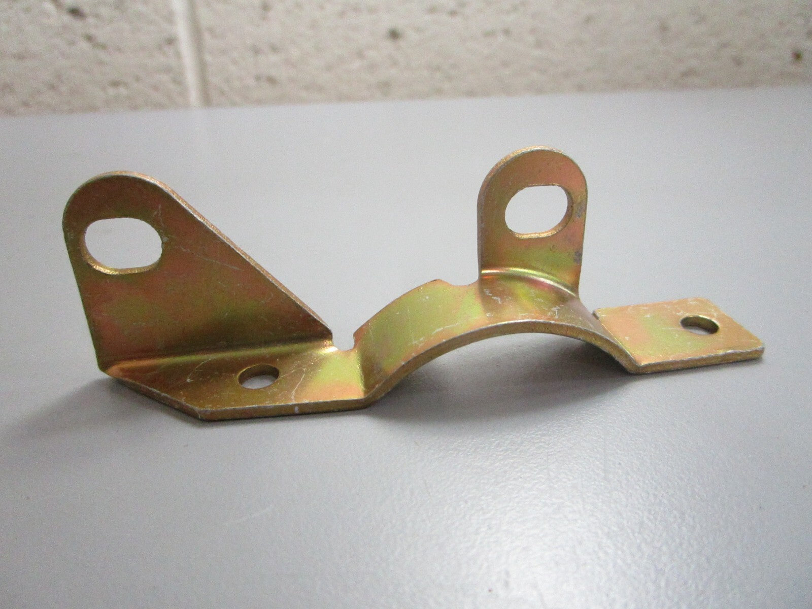 *NEW OEM* 0820 OMC Johnson Evinrude Solenoid Bracket 121562 0121562