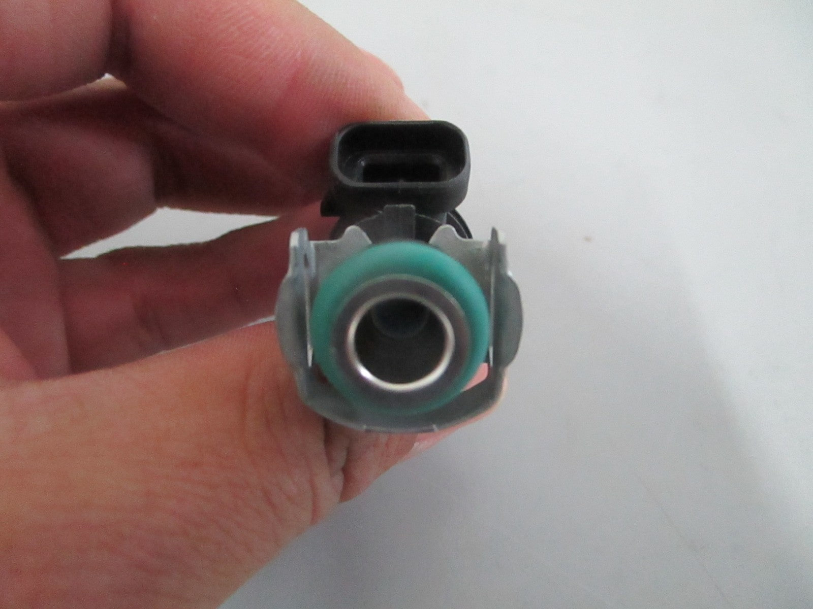 *NEW OEM* 0820 Mercury Quicksilver Injector 881693002