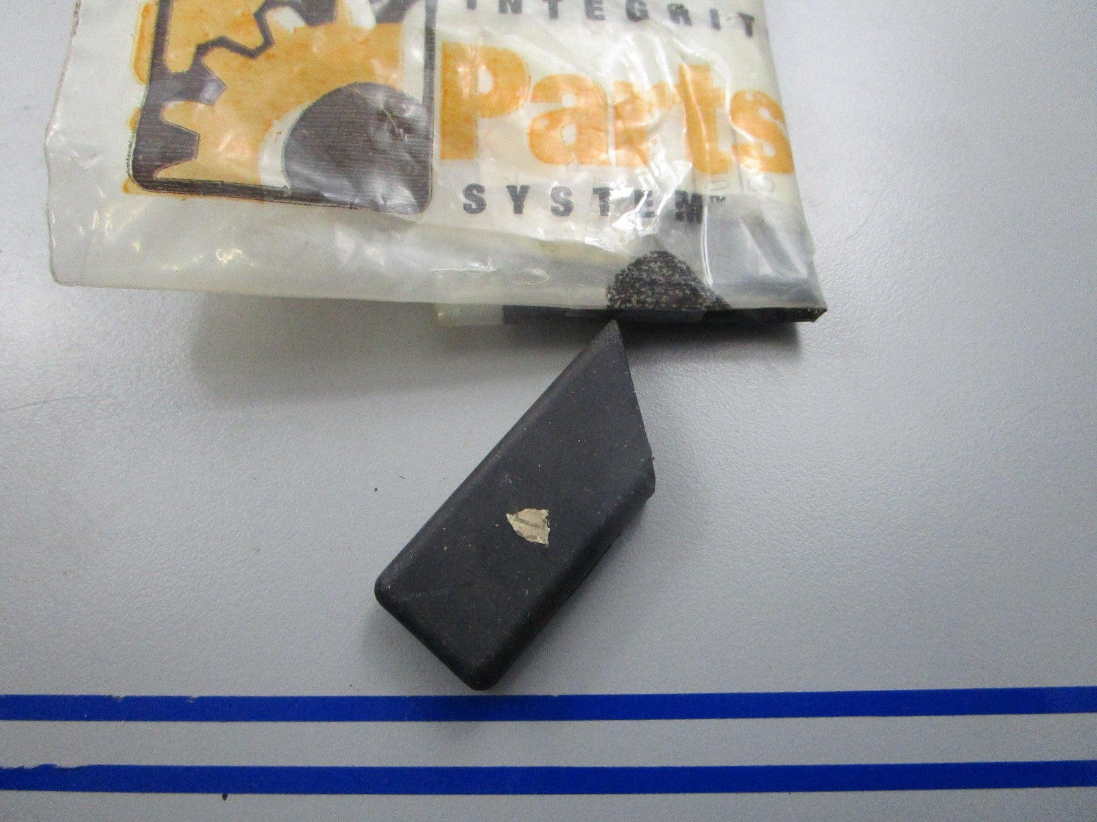 *NEW OEM* 0810 Crown Sleeve Side Cove 130578