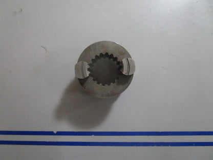 *NEW OEM* 0810 OMC Johnson Evinrude Clutch Dog 375711 0375711