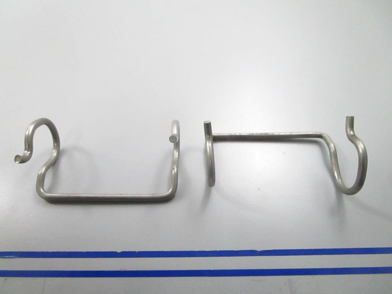 *NEW OEM* (LOT OF 2) 0810 OMC Johnson Evinrude Cable Clamp 315182 0315182