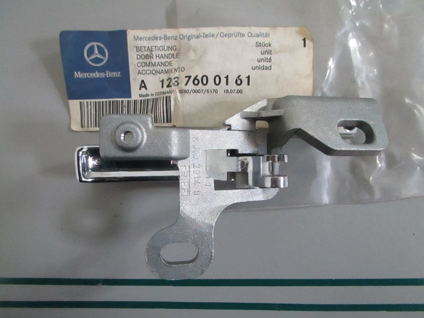 NEW OEM A1237600161 Bosch Door Handle 0820