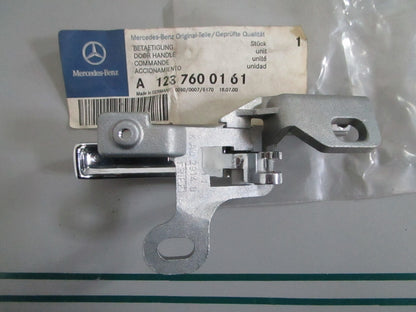 NEW OEM A1237600161 Bosch Door Handle 0820