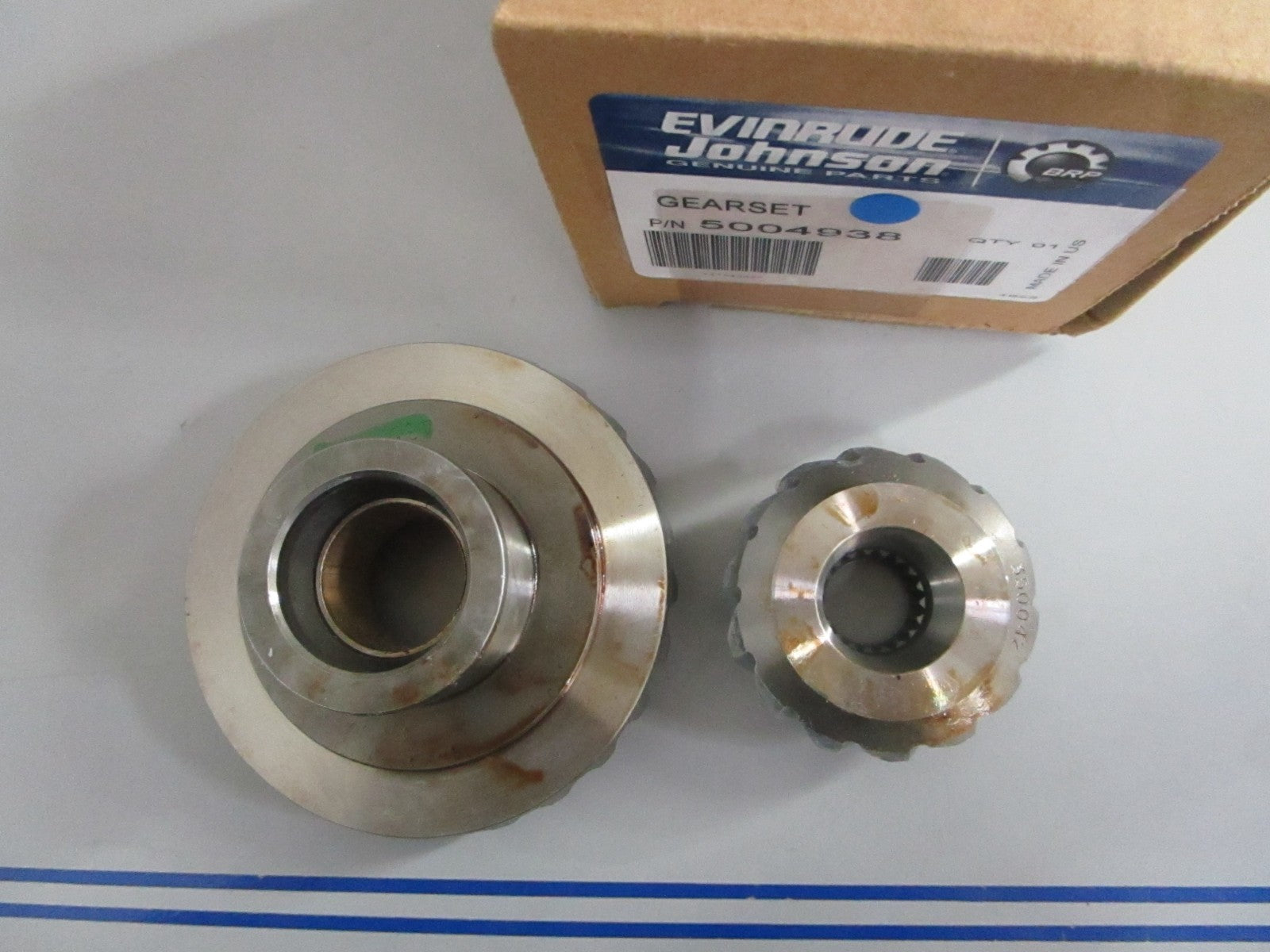 *NEW OEM* 0820 OMC Johnson Evinrude Gear Set 5004938