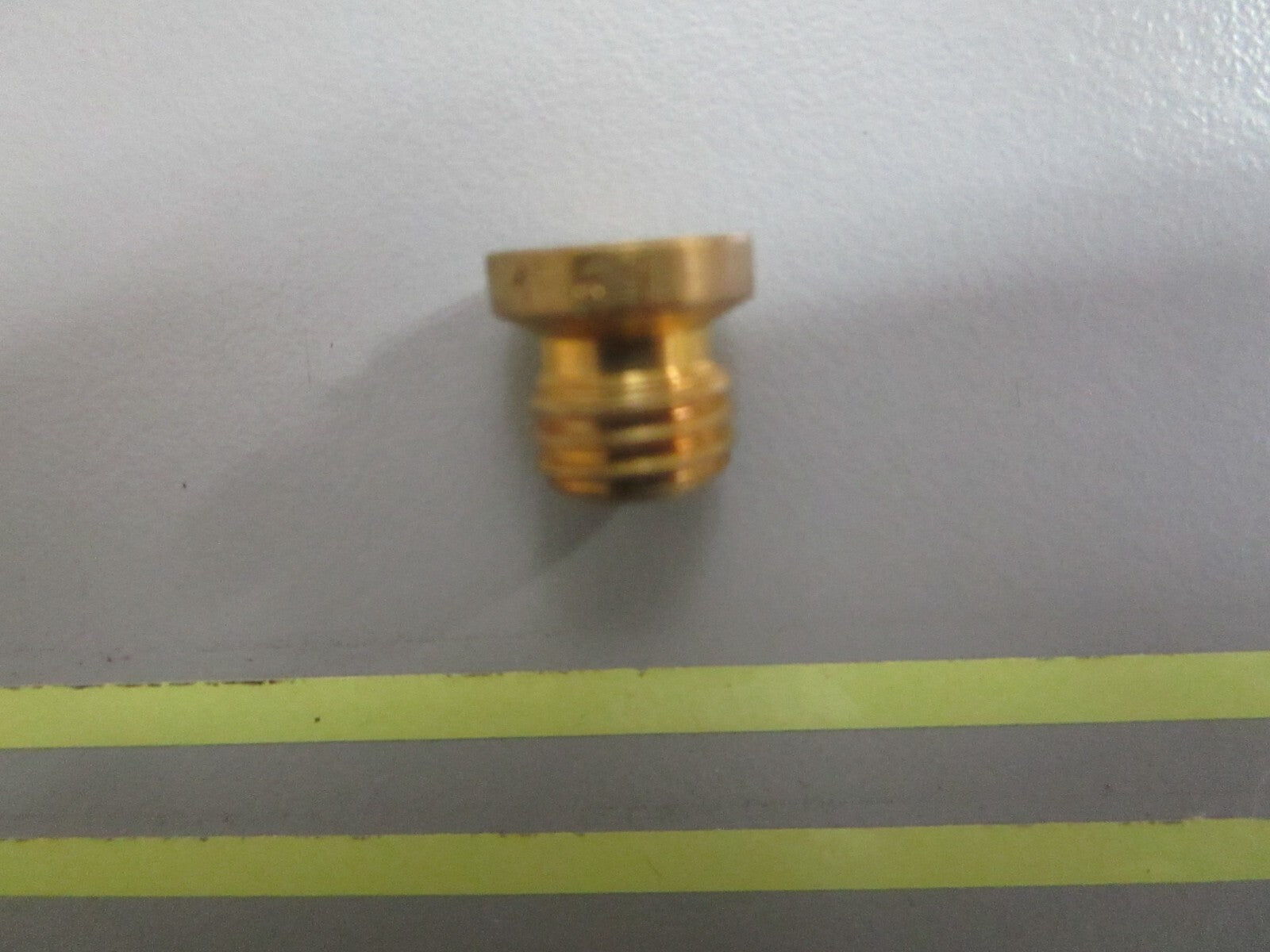 *NEW OEM* 0820 OMC Johnson Evinrude Orifice Plug 319016 0319016