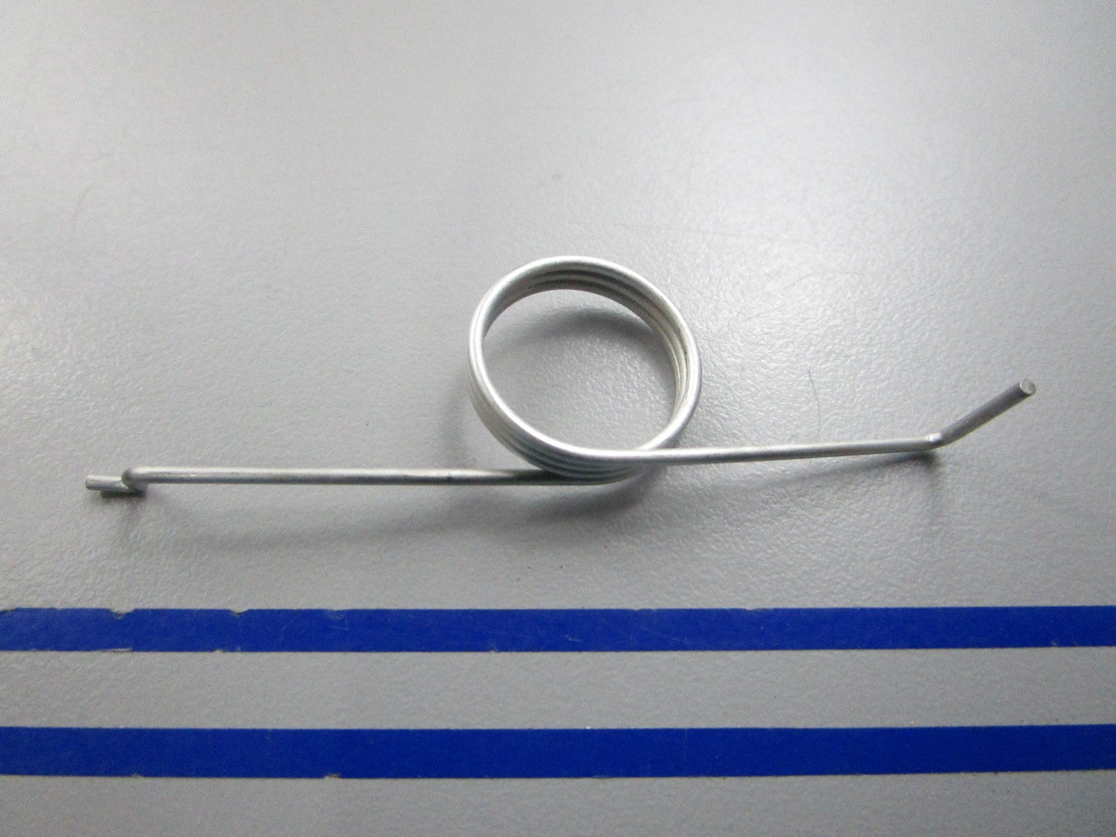 NEW OEM 329002 0329002 OMC Johnson Evinrude Tilt Lock Spring 0810