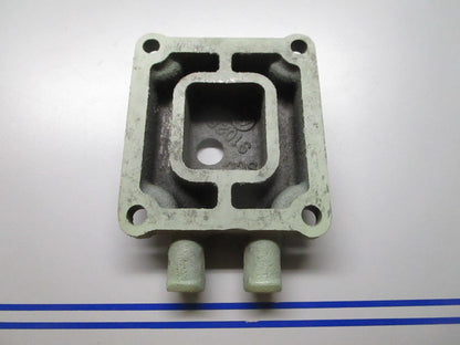 *NEW OEM* 0810 OMC Johnson Evinrude End Cap 910280 0910280