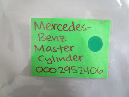 NEW OEM 0002952406 Mercedes-Benz Master Cylinder 0820