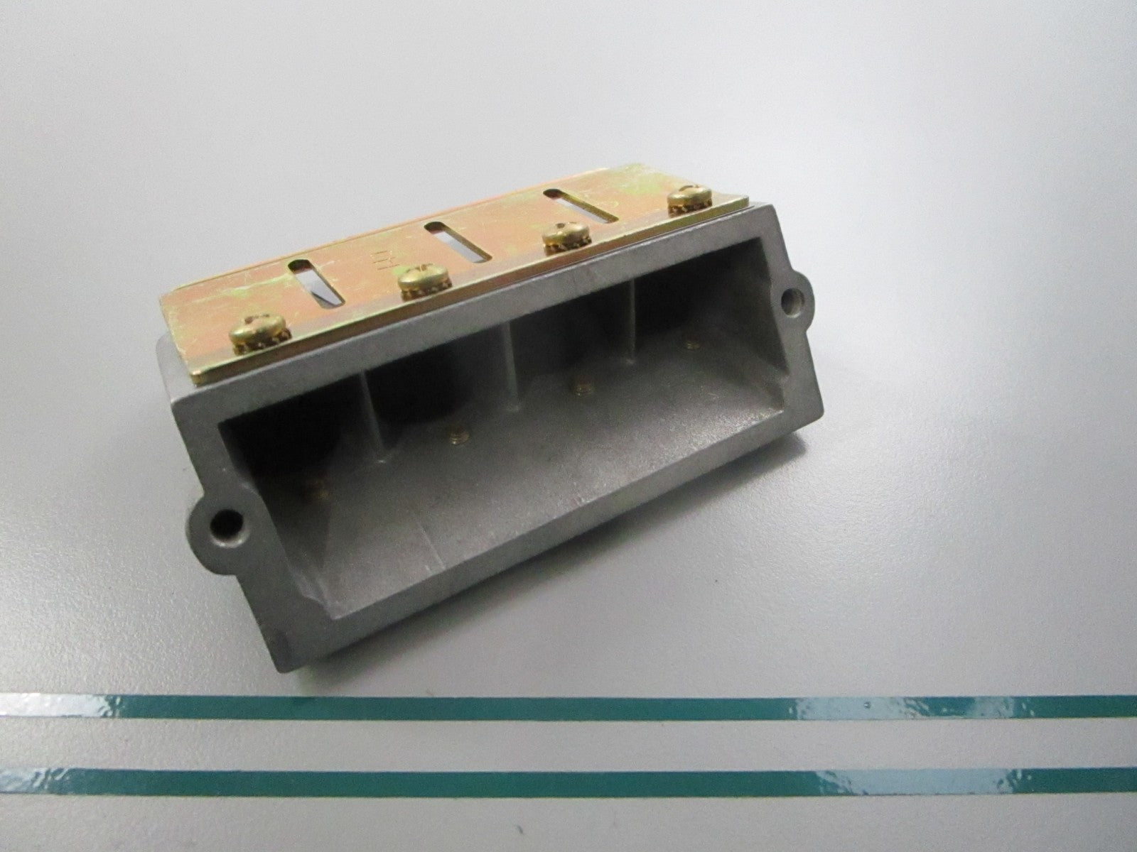 NEW OEM 385465 0385465 OMC Johnson Evinrude Leaf Plate 0810
