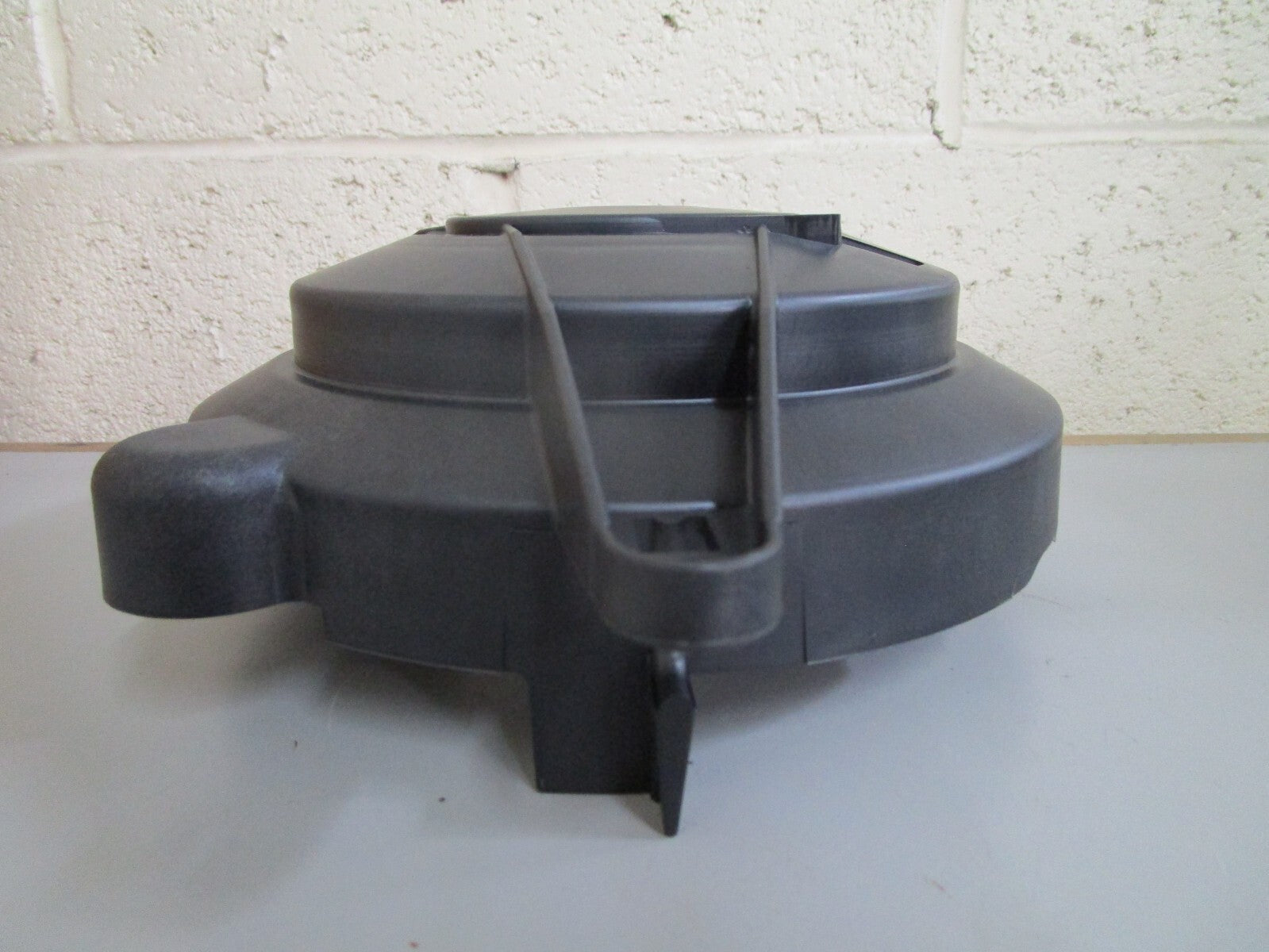 *NEW OEM* 0820 OMC Johnson Evinrude Starter Housing 338203 0338203