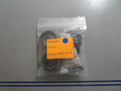 *NEW OEM* (LOT OF 5) 0810 Honda Seal 12342-RYF-004