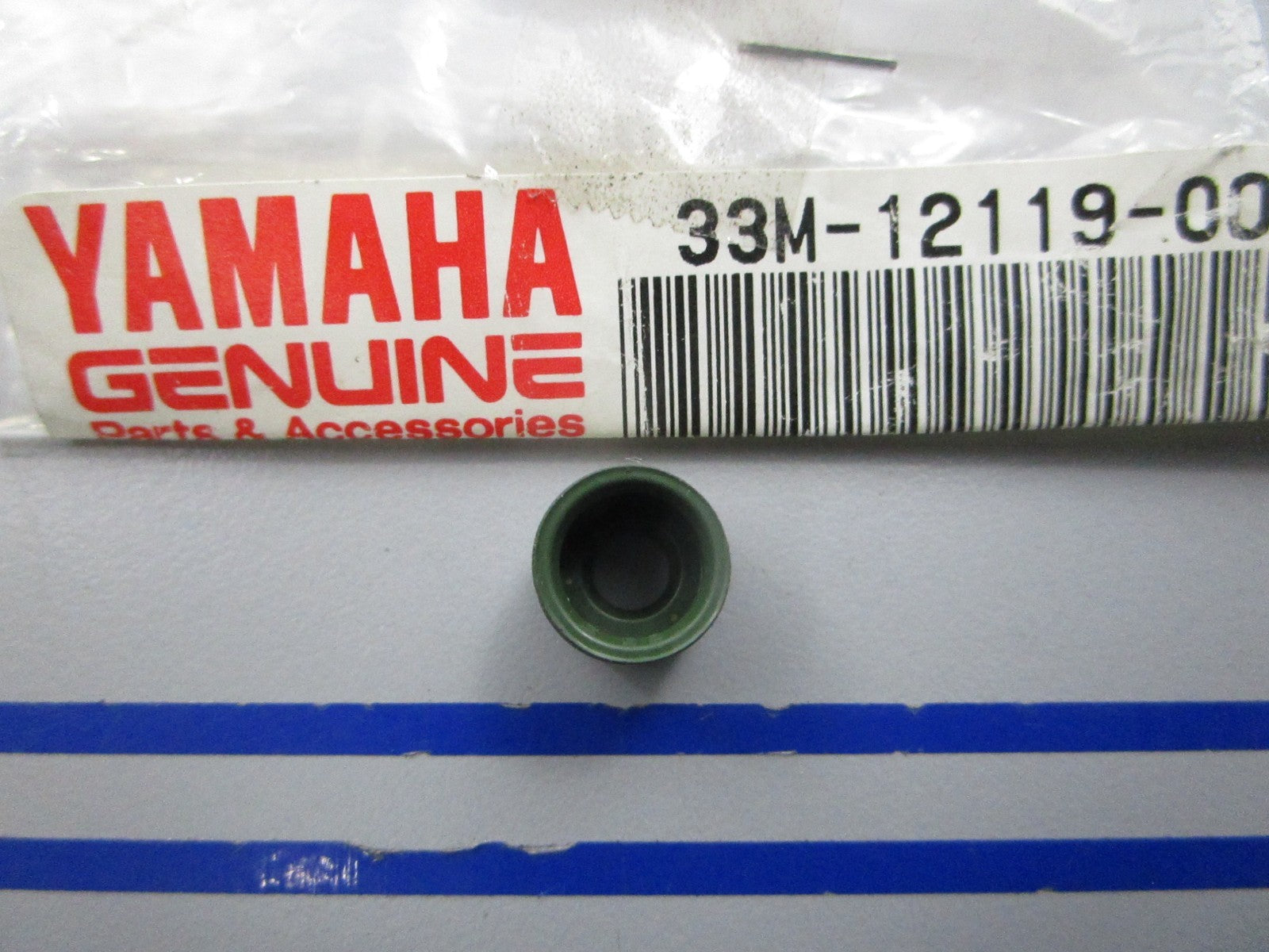 NEW OEM 33M-12119-00-00 Yamaha Valve Seal 0810