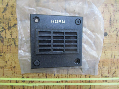 *NEW OEM* 0810 OMC Johnson Evinrude Horn Bezel 126090 0126090
