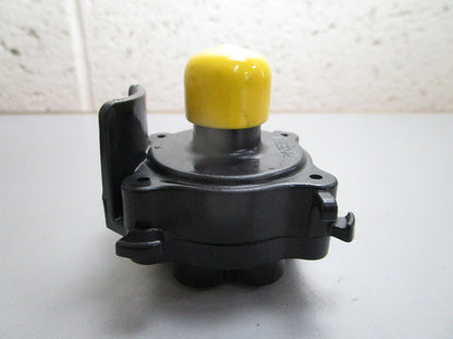 *NEW OEM* 0820 OMC Johnson Evinrude Oil Manifold Ay 5007639