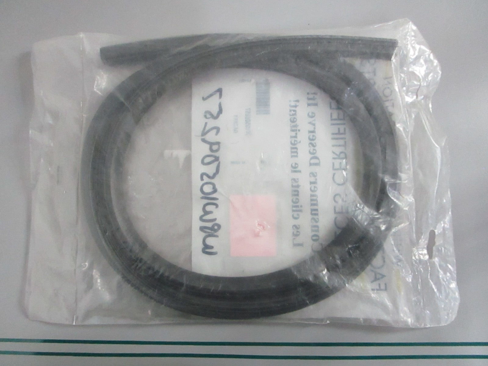 NEW OEM W10509257 Whirlpool Door Gasket 0820