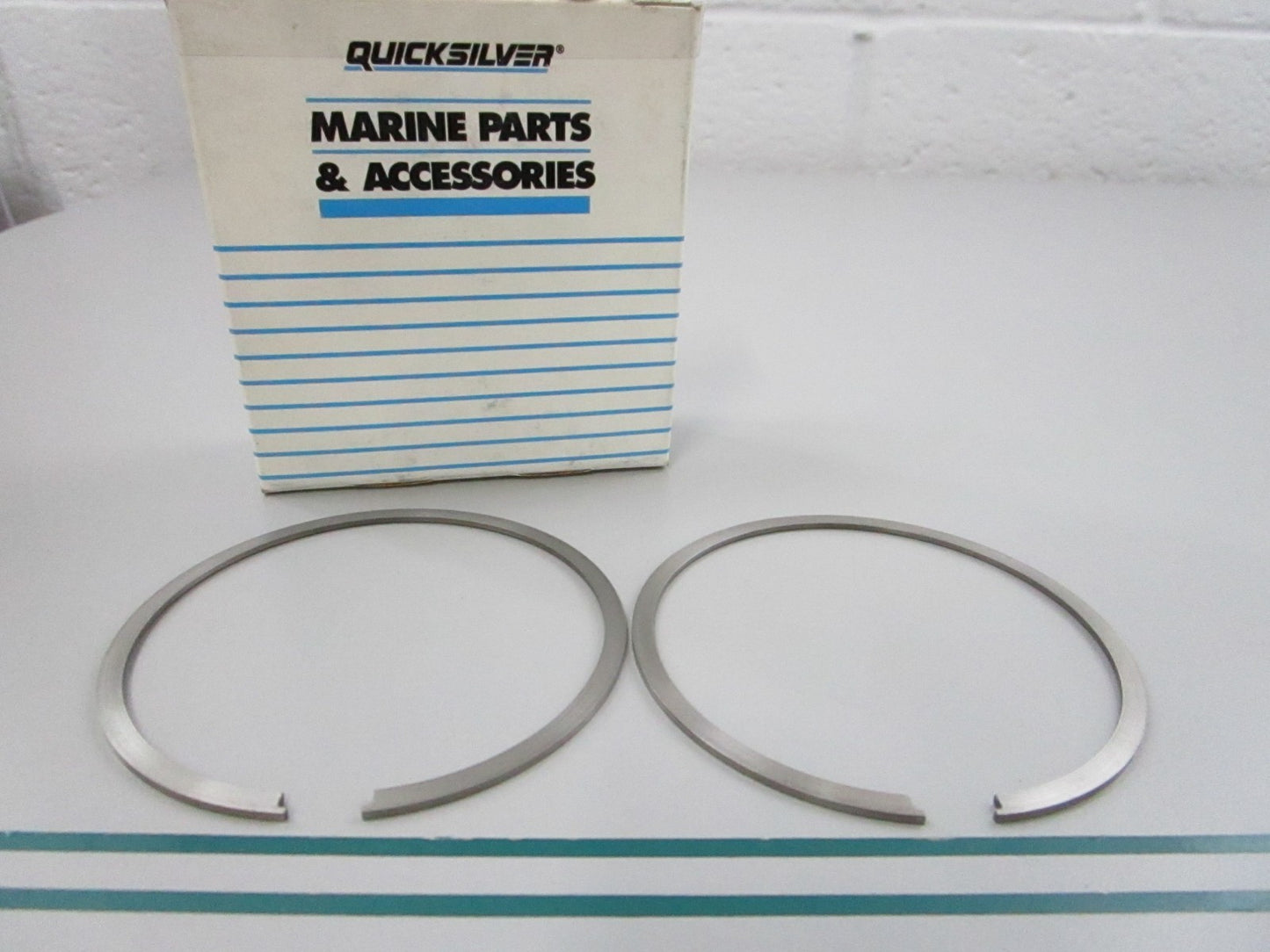 NEW OEM 39-818115A1 Mercury Quicksilver 2 Piston Ring Set 0810