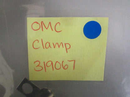 *NEW OEM* 0810 OMC Johnson Evinrude Clamp 319067 0319067