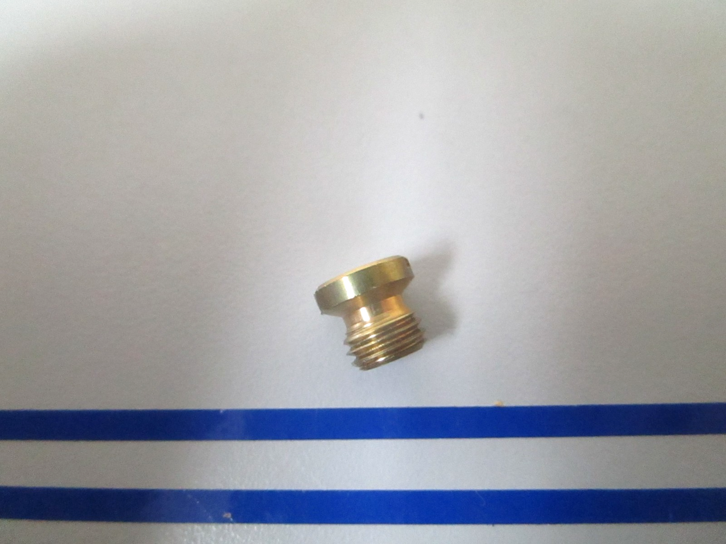 NEW OEM 328533 0328533 OMC Johnson Evinrude Orifice Plug 0810