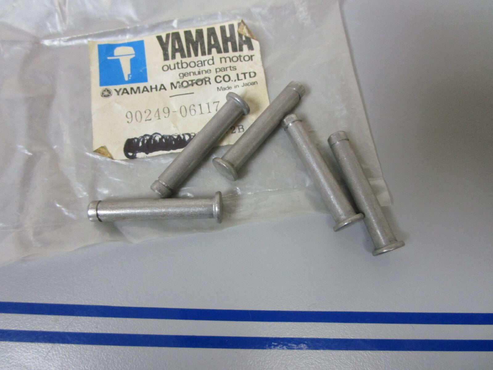 *NEW OEM* (LOT OF 5) 0810 Yamaha Pin 90249-06117