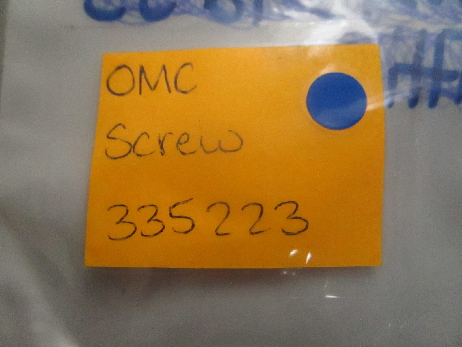 *NEW OEM* 0810 OMC Johnson Evinrude Screw 335223 0335223