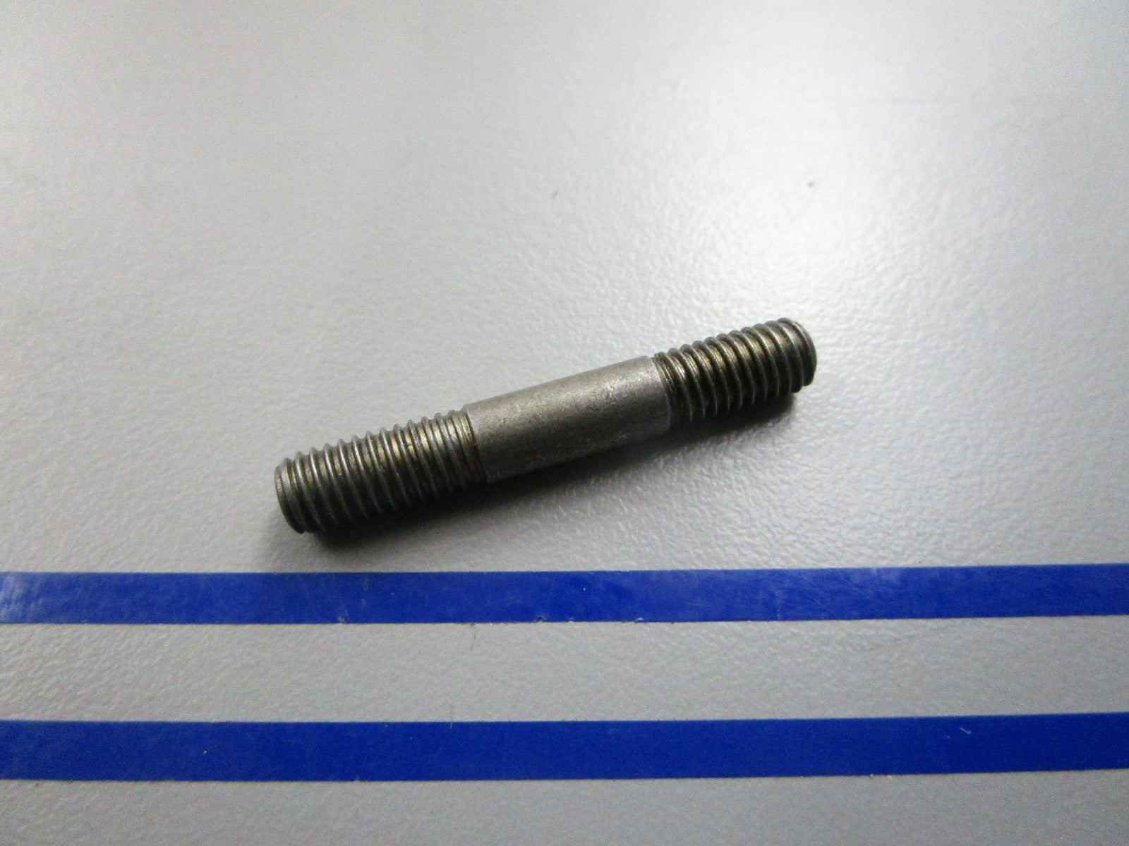 NEW OEM 16-30172 Mercury Quicksilver Stud 0810