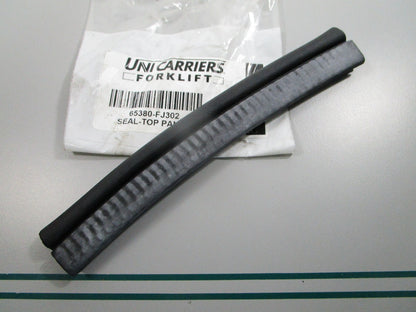 NEW OEM 65380-FJ302 Nissan Unicarriers Top Panel Seal 0810
