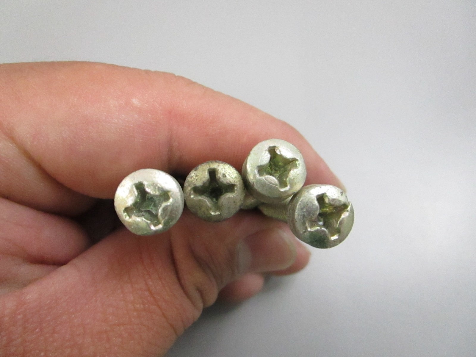 NEW OEM (LOT OF 4) 10-73281 Mercury Quicksilver Screw 0810