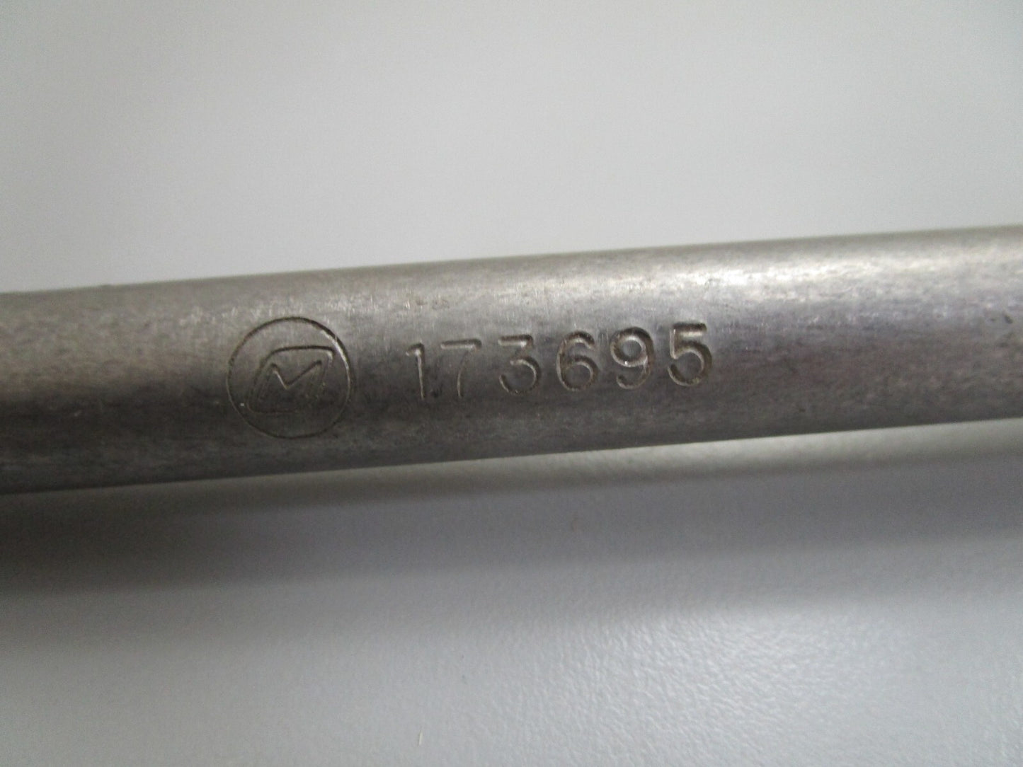 *NEW OEM* 0810 OMC Johnson Evinrude Connecting Rod 173695 0173695