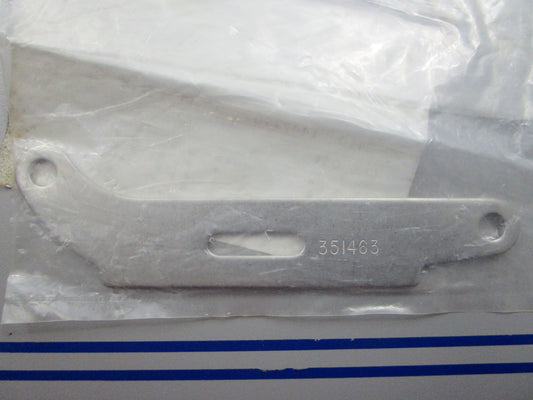 *NEW OEM* 0810 OMC Johnson Evinrude Bracket 351463 0351463