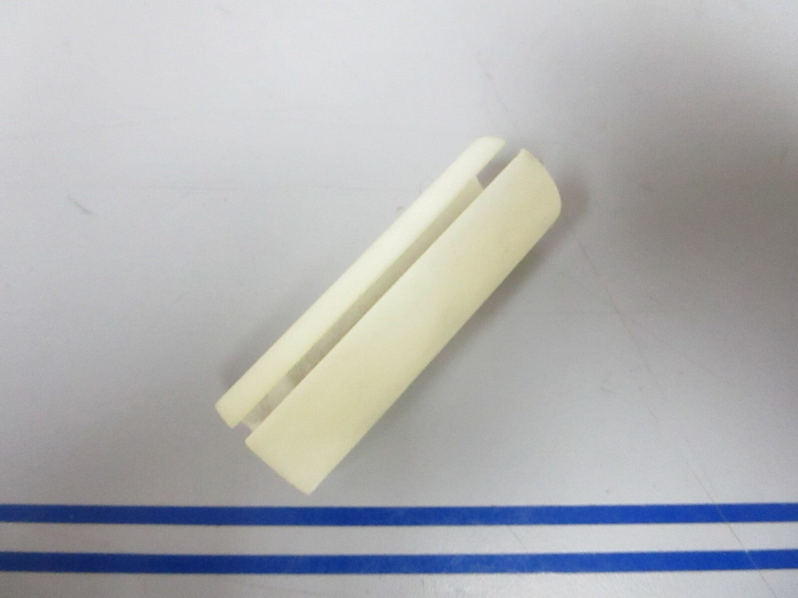 *NEW OEM* 0720 OMC Johnson Evinrude Sleeve 336913 0336913