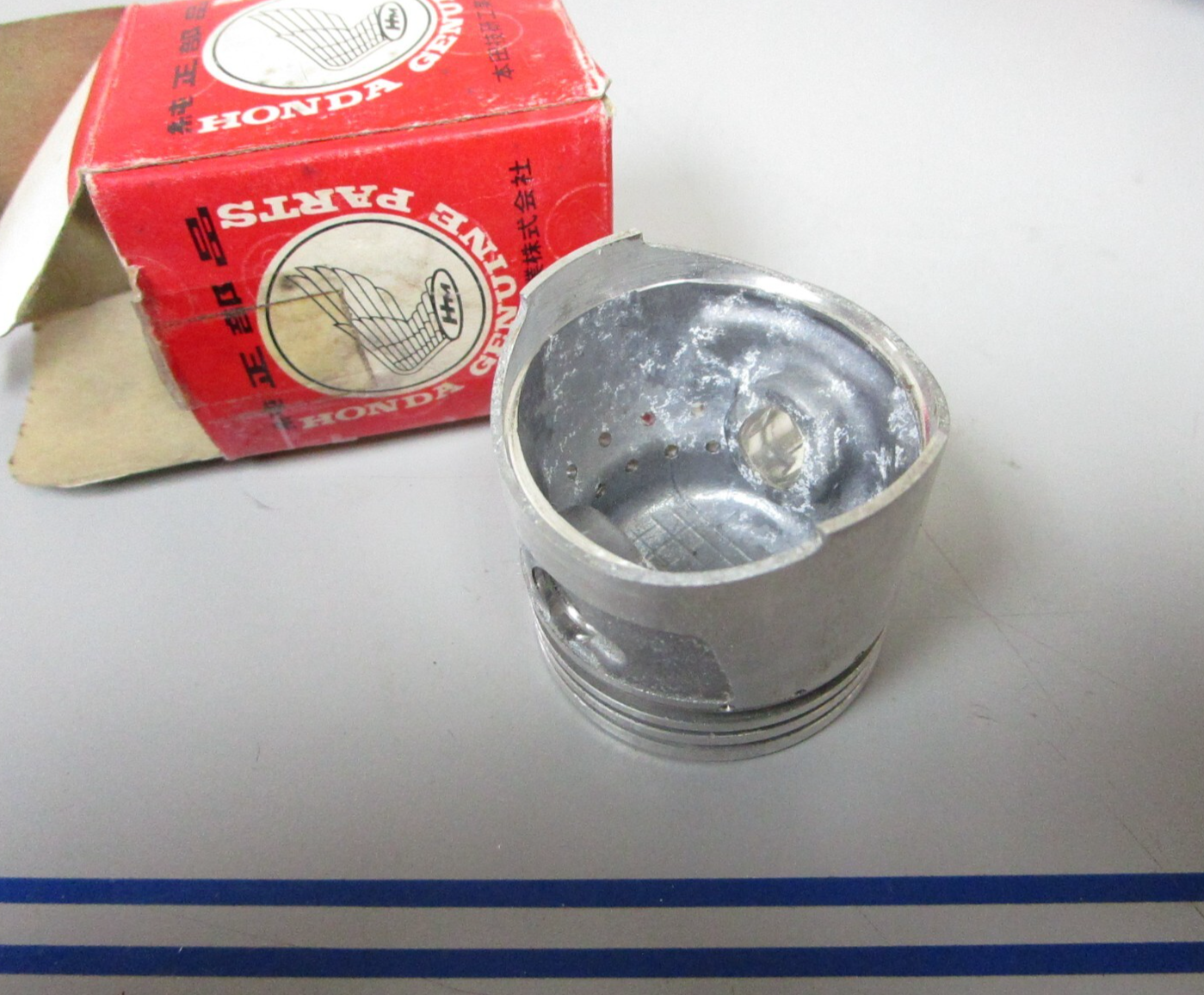 *NEW OEM* 0720 Honda Piston 13101-ZA8-000