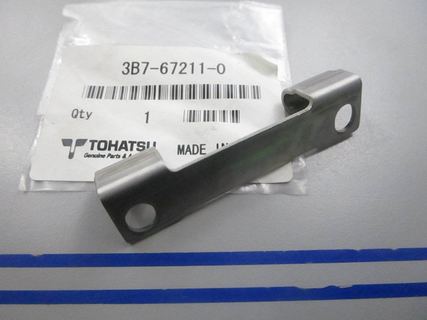 NEW OEM 3B7-67211-0 3B7672110 Tohatsu Hinge Filler Lid 0810