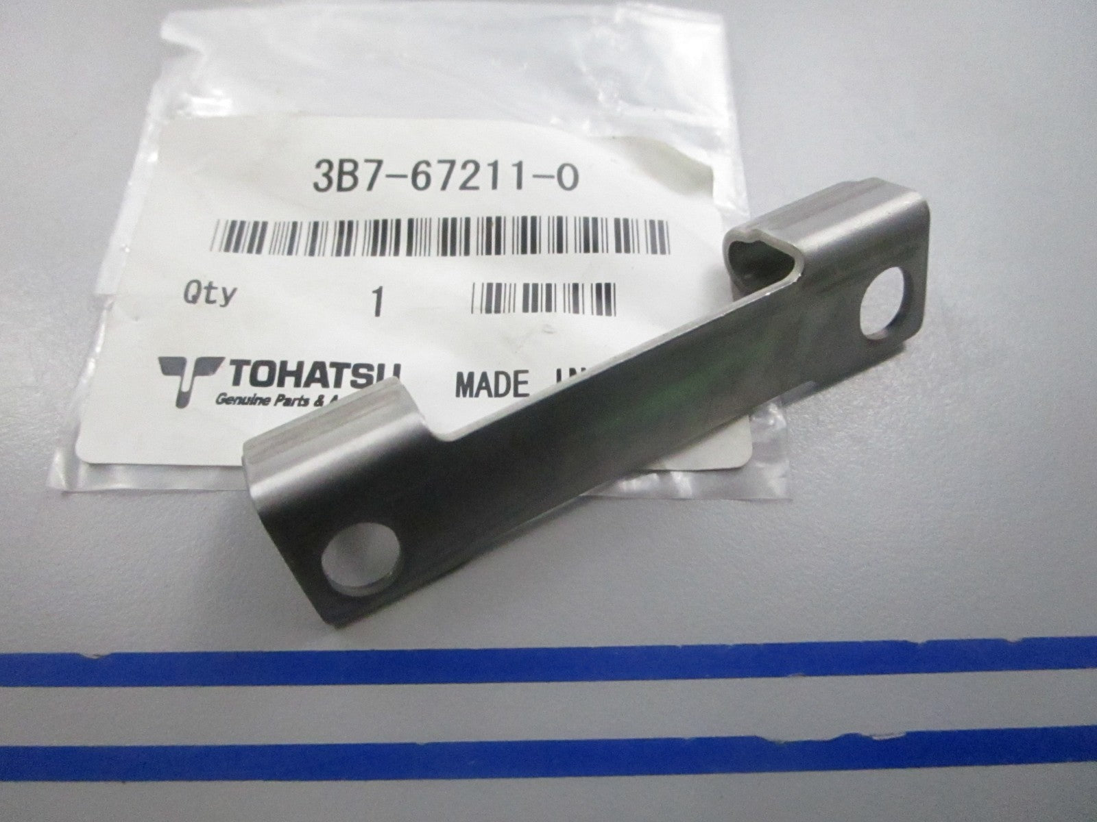 NEW OEM 3B7-67211-0 3B7672110 Tohatsu Hinge Filler Lid 0810