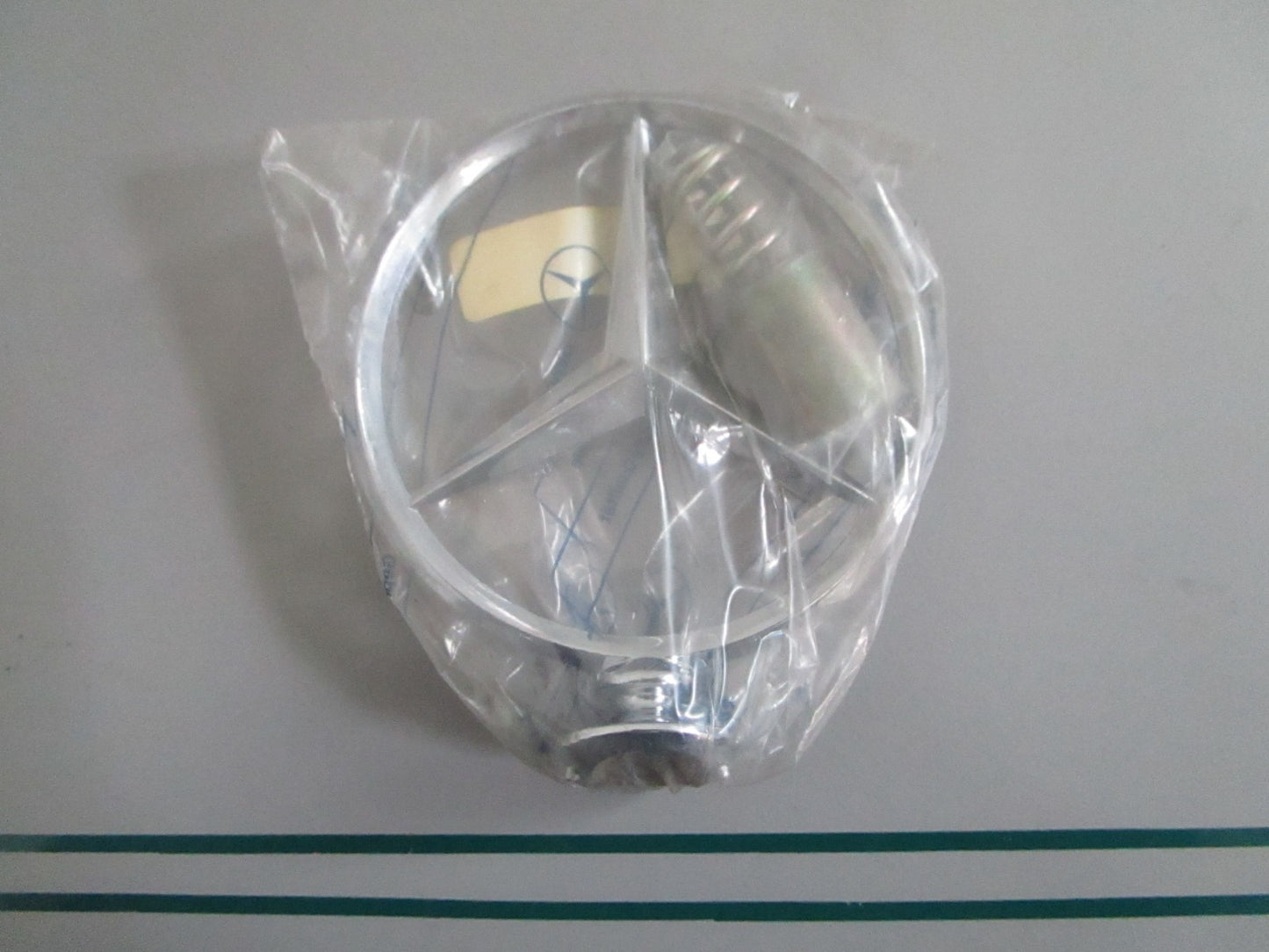 NEW OEM A1165860288 Mercedes-Benz Hood Ornament 0820
