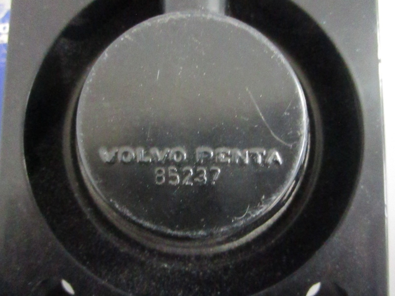 NEW OEM 854097 Volvo Penta Bearing Cover 0820