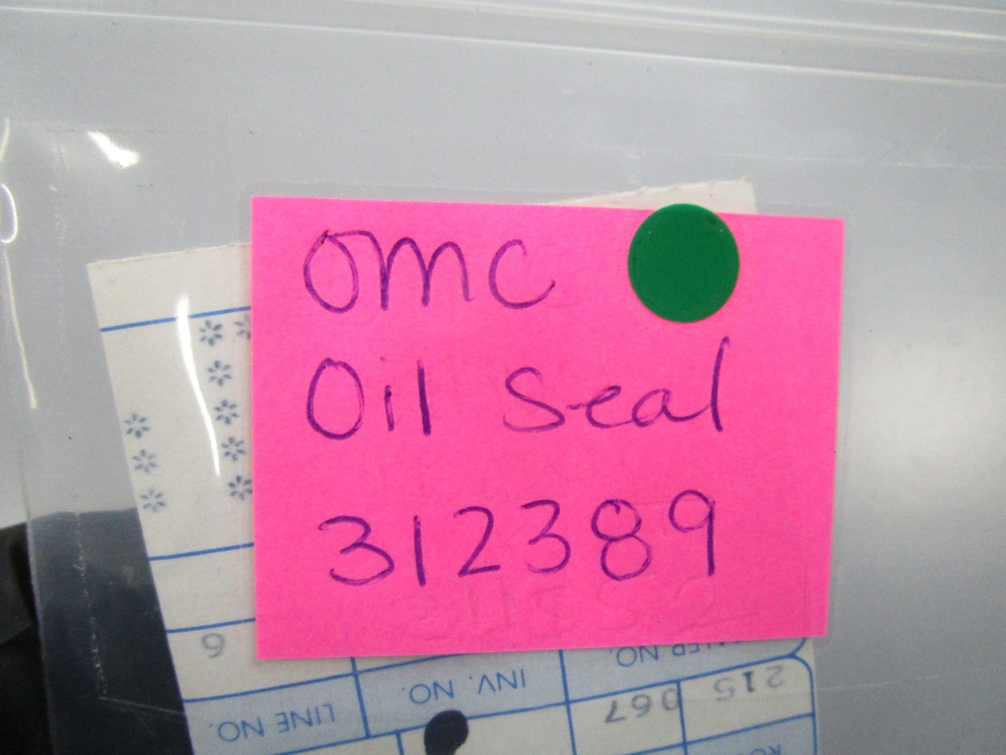 NEW OEM 312389 0312389 OMC Johnson Evinrude Oil Seal 0810