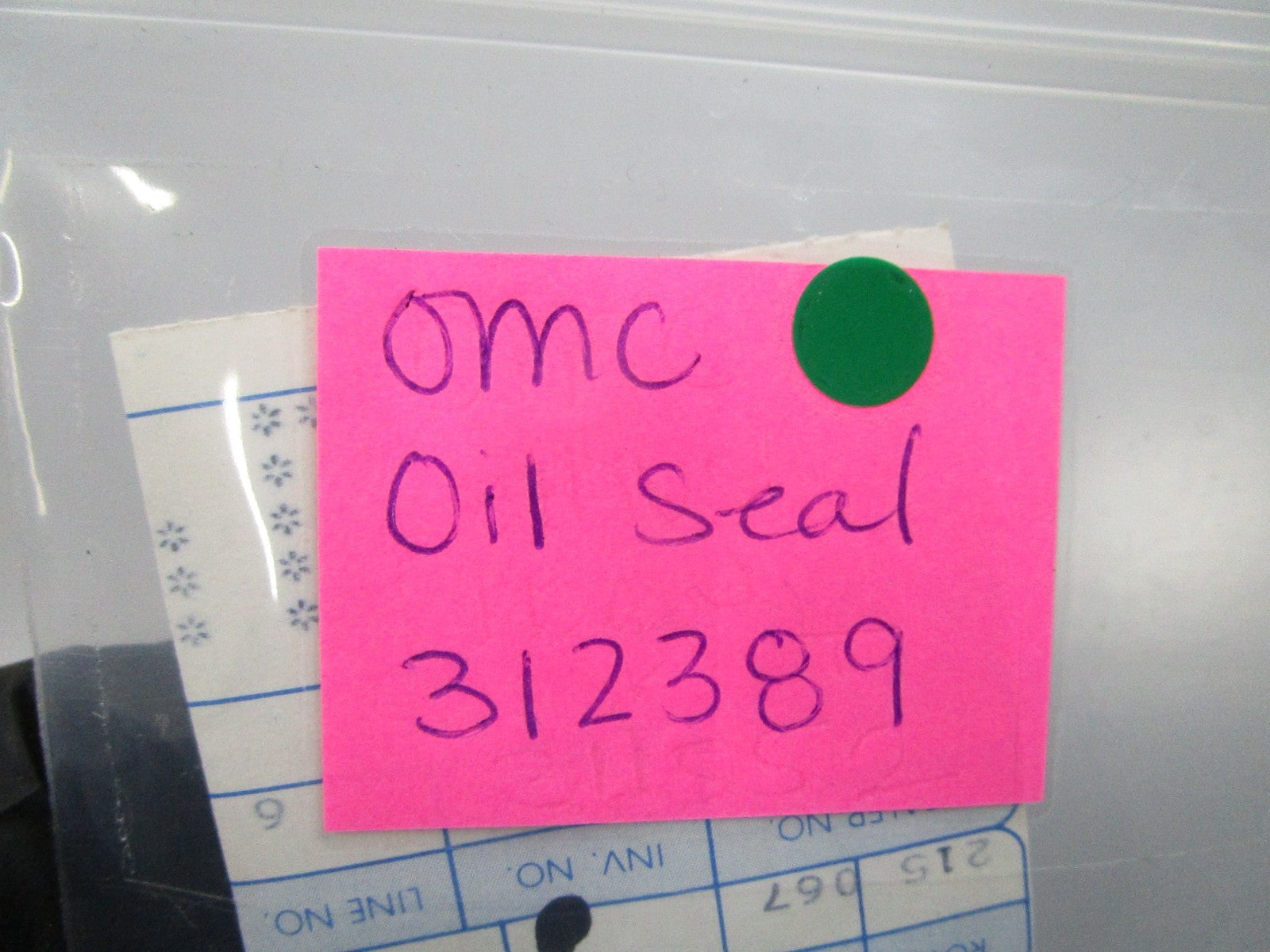 NEW OEM 312389 0312389 OMC Johnson Evinrude Oil Seal 0810