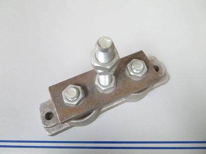 NEW 8-0002 Barr Marine 550lb 5/8" Stud Dual Eye Rubber Engine Mount 0720
