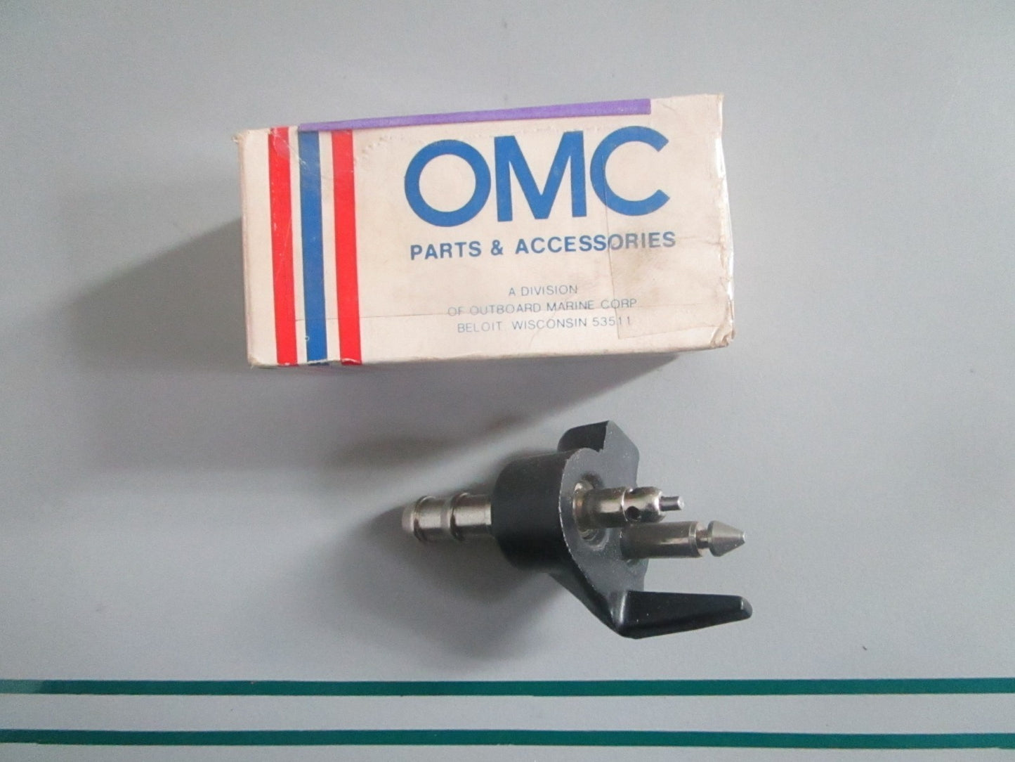 NEW OEM 394259 0394259 OMC Johnson Evinrude Fuel Connector 0820