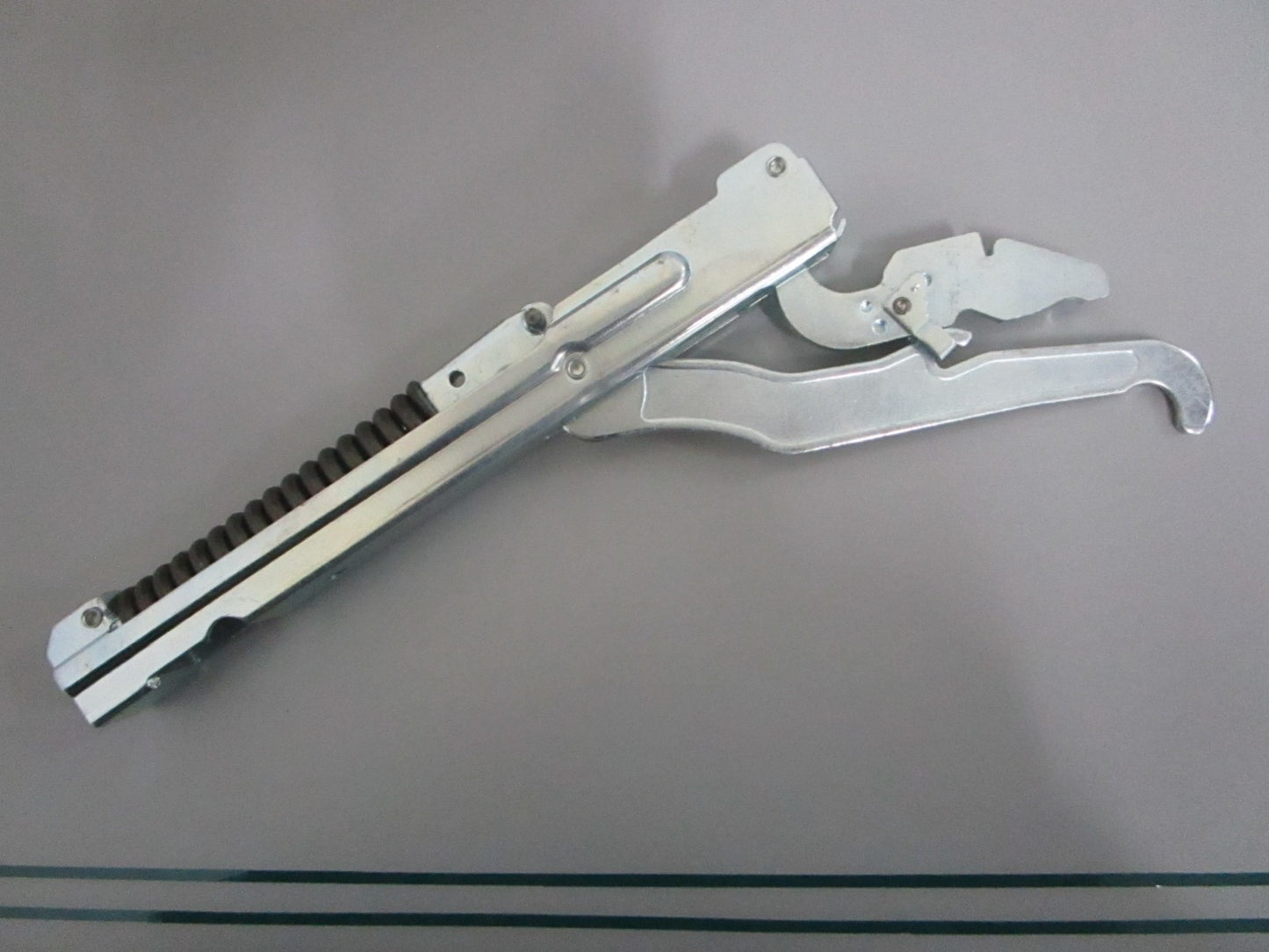 NEW OEM 00487746 Bosch Oven Door Hinge 0820