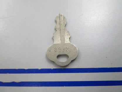 NEW OEM 501583 0501583 OMC Johnson Evinrude KF68 Ignition Key 0810
