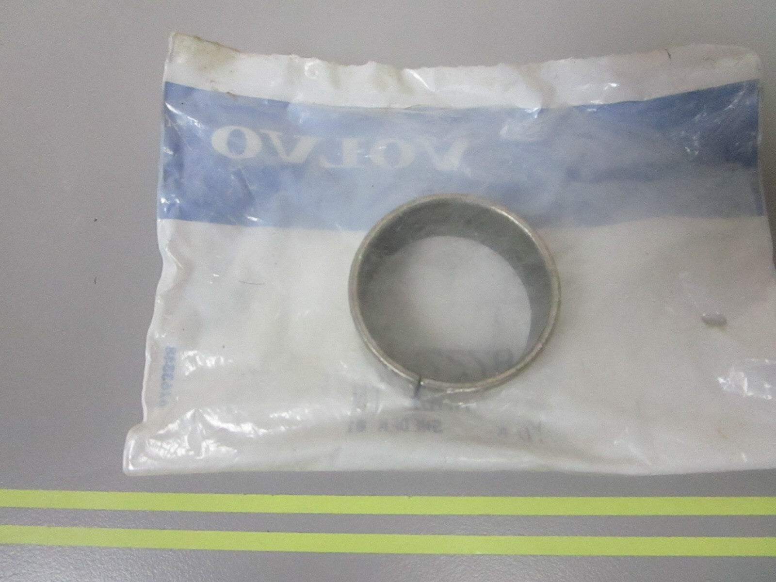 *NEW OEM* 0810 Volvo Penta Bushing 872756