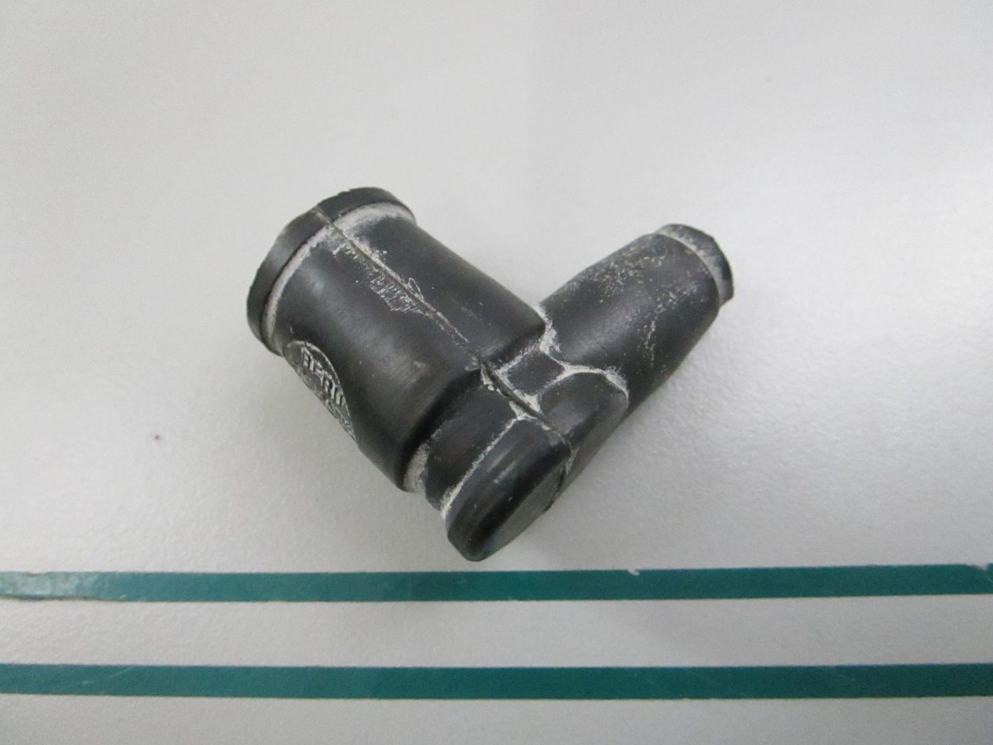 NEW OEM 0001564510 Mercedes-Benz Spark Plug Distributor 0810